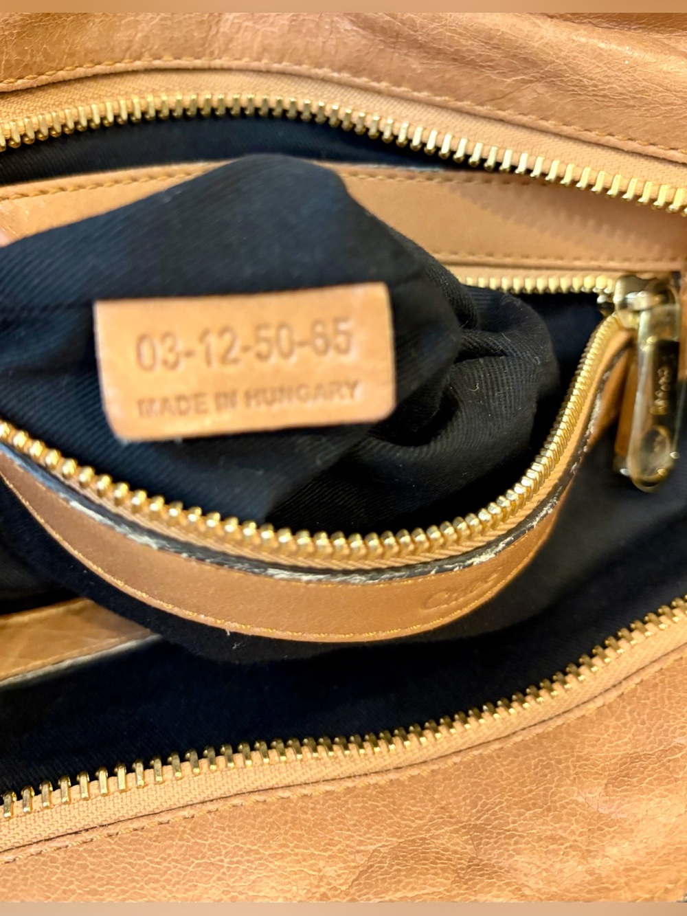 EUC!! CHLOÉ ETHEL Tan
Leather Satchel/Crossbody with Gold Hardware (Vintage) - Picture 15 of 16